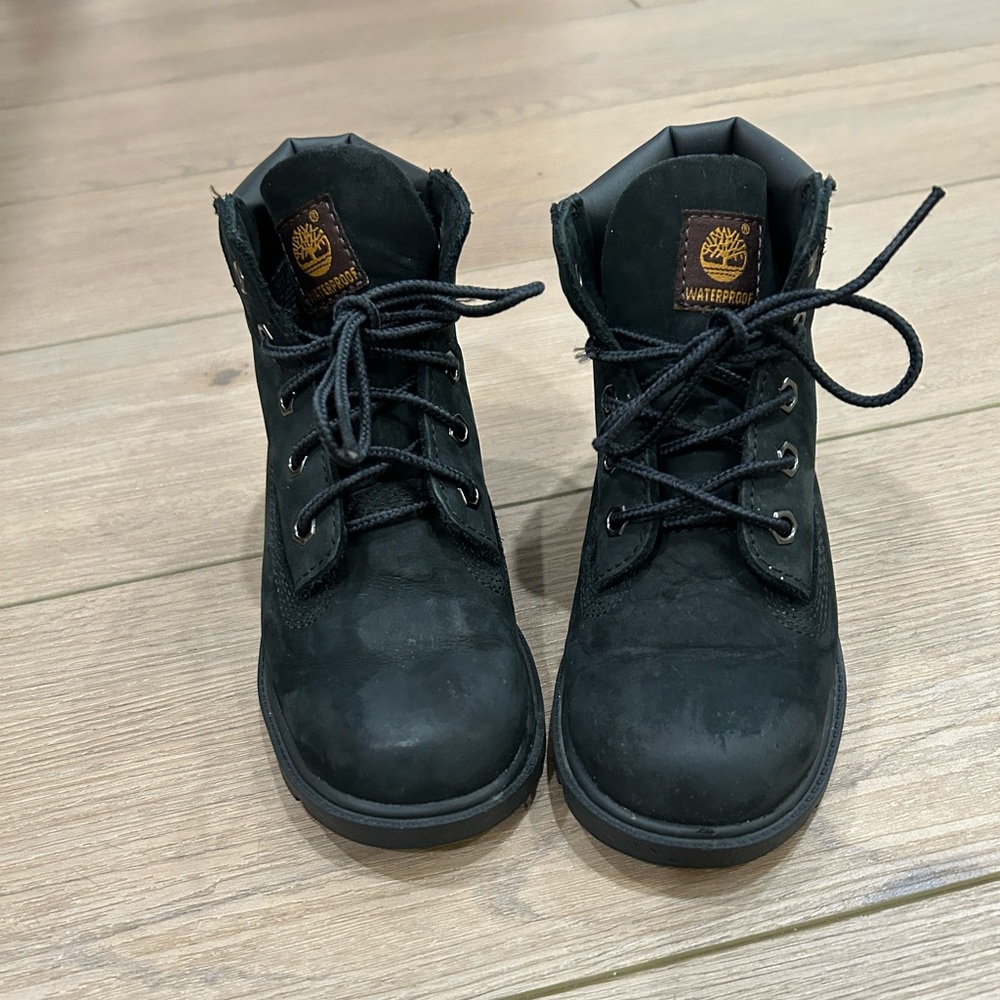 Toddler size 11 Timberland boots in great condition (color black)